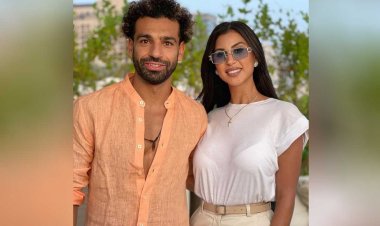 ملكة جمال تثير الجدل برفقة "ملك" الكرة المصرية في دبي