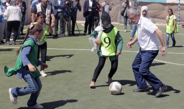 باخ يختتم زيارته للأردن بلقاء اللاجئين في مخيم الزعتري