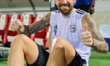 الكاسير يفاجئ جماهير الشارقة بمستوى متواضع