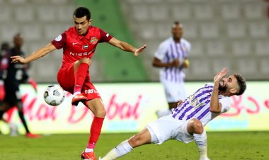 نقاط "الكلاسيكو" تغري "العين" وتغازل شباب الأهلي