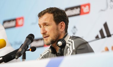 أروابارينا: طلبي للاعبي الإمارات عدم لمس ميسي "مزحة"