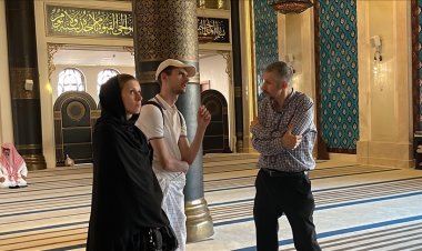 مشجعون أجانب يتعرفون على الإسلام في كأس العالم