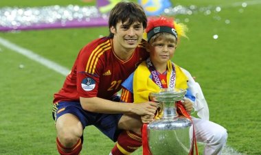 دافيد سيلفا يعتزل المستديرة