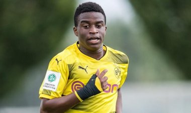 موكوكو يجبر أبويه على الإقامة في ملجأ للمهاجرين