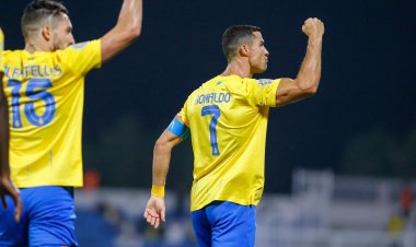 رونالدو الاعلى دخلا على انستغرام