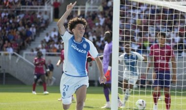 موناكو يقسو على كليرمون فوت برباعية