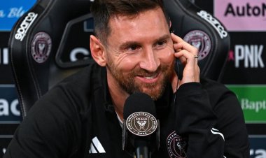 ميسي: لا يهمني الفوز بالكرة الذهبية مجدداً