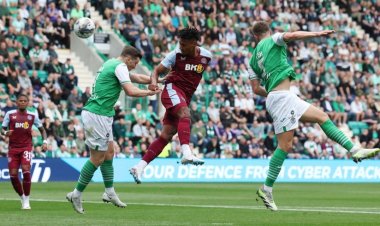 أستون فيلا يضع قدماً في دوري المؤتمر الأوروبي