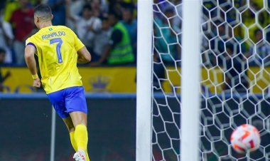 هاتريك رونالدو يقود النصر لأول فوز