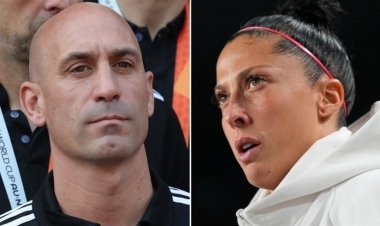 فيفا يوقف رئيس الاتحاد الاسباني بسبب القبلة