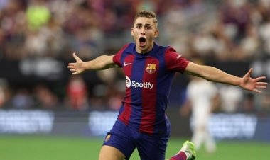 برشلونة يضع شرطاً جزائياً فلكياً في عقد فيرمين لوبيز