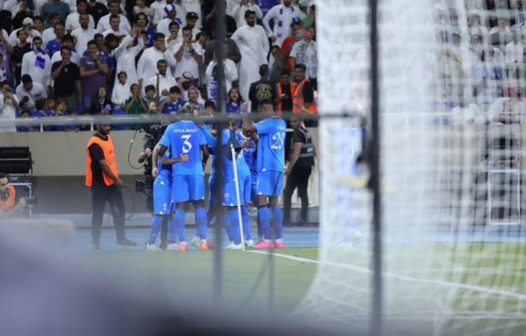 الهلال يهزم الشباب ويبلغ نهائي البطولة العربية