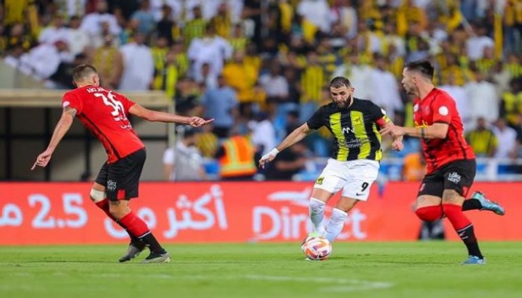 الاتحاد ينفرد بصدارة الدوري والأهلي ينجو من الأخدود