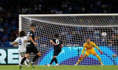 نابولي يسقط بثنائية أمام لاتسيو