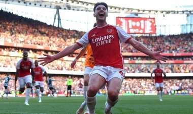 ارسنال ينهي مانشستر يونايتد في الوقت القاتل