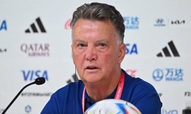 مدرب هولندا: فوز ميسي بكأس العالم كان مخططًا له