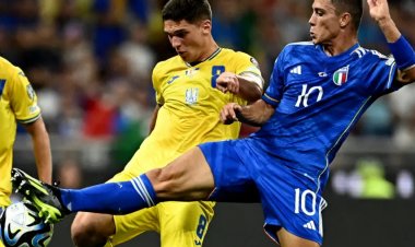 إيطاليا تهزم أوكرانيا بثنائية فراتيسي