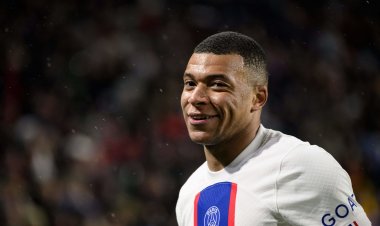 لجنة ثلاثية من أجل إقناع مبابي في البقاء