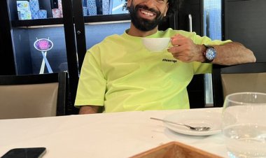 كوب شاي يعوض صلاح عن الابطال