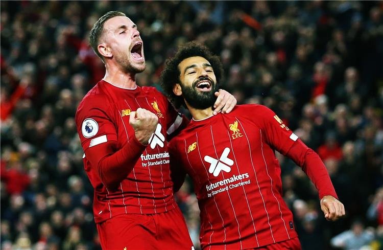 محمد صلاح يسأل عن أحوال جوردان هندرسون بالسعودية