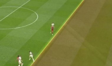 لجنة الحكام في الدوري الإنجليزي تعاقب حكام مباراة ليفربول وتوتنهام