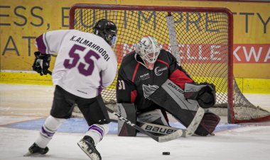 النسخة الـ14 لدوري "هوكي الجليد" تنطلق غداً الإثنين