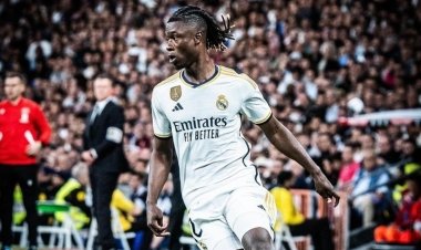 كامافينغا يكشف سبب الخلاف مع أنشيلوتي