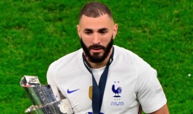 مطالبات حكومية فرنسية بسحب الجنسية من بنزيما