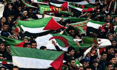 الاتحاد الجزائري يعلق كل المنافسات الكروية تضامناً مع فلسطين