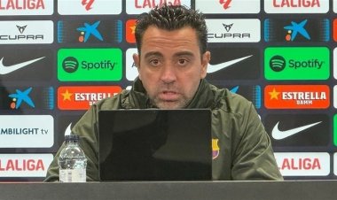 تشافي: ميسي يستحق الكرة الذهبية