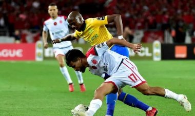 الوداد يهزم صن داونز ويقترب من اللقب