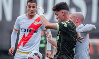 جيرونا يهزم فاييكانو ويحلق في الصدارة