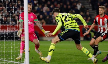 آرسنال يقتنص الصدارة