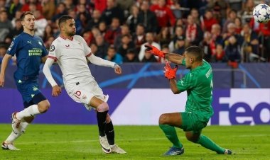 إيندهوفن يقلب الطاولة على إشبيلية