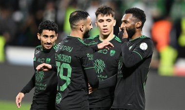 الأهلي يسحق أبها بسداسية