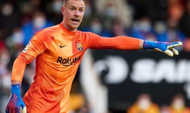 تير شتيجن قد يخضع لعملية جراحية مما يقلق برشلونة