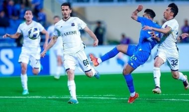 الهلال يهزم نساجي ويحلق بالصدارة