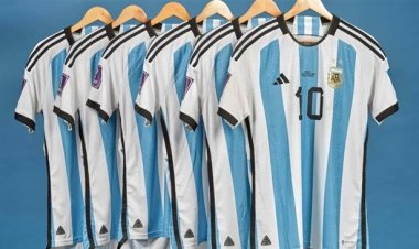 بيع قمصان ميسي في مونديال العالم 2022 بمبلغ فلكي