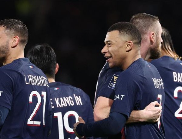 باريس يتوج بالسوبر الفرنسي على حساب تولوز